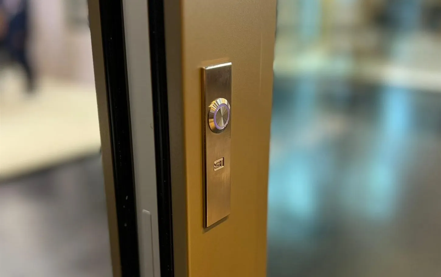 Drutex Siegenia Drive axxent Motor versteckt im Fensterrahmen